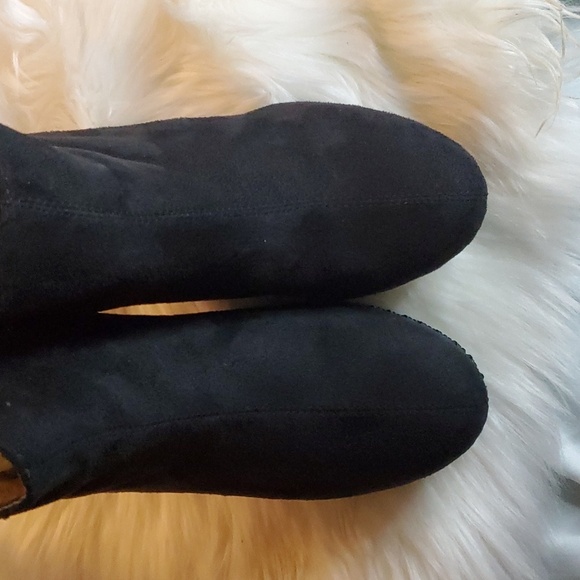 NEW Women’s Black Synthetic Suede Celtics Ankle Boots,Green Rhinestone Wedge - Picture 2 of 11